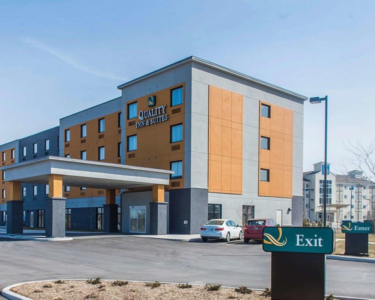 Quality Inn & Suites Kingston - photo 1