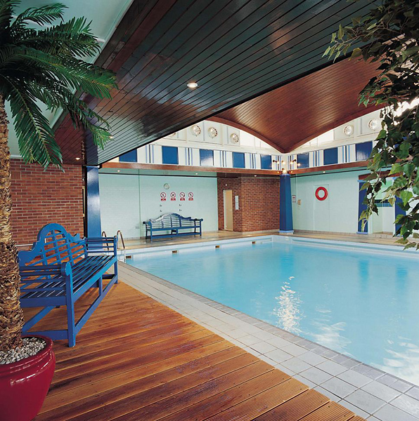 Redwood Hotel & Country Club - photo 2