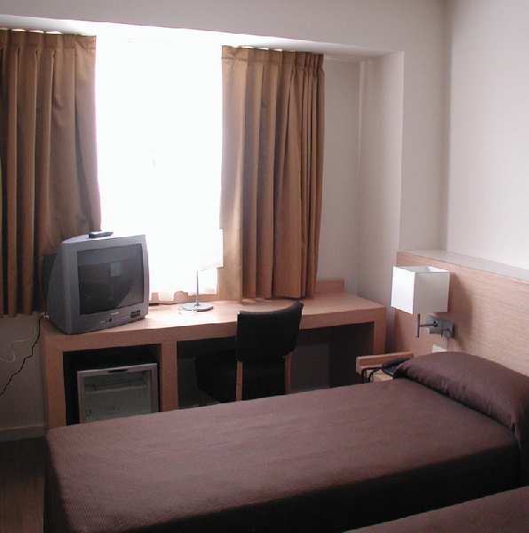 Hotel Sagrada Familia - photo 2