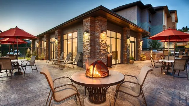 Best Western Plus Dayton Hotel  Suites - photo 2