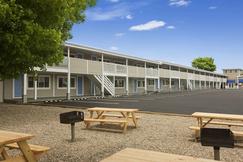 Days Inn by Wyndham West YarmouthHyannis Cape Cod Area - photo 1