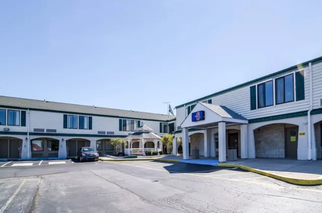 Baymont by Wyndham Newark/Wilmington - photo 4