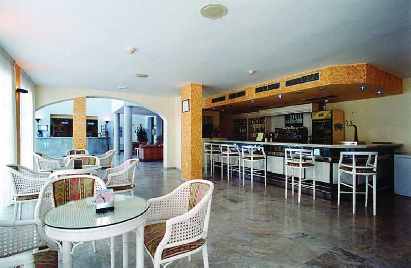 Hotel ELE La Perla - photo 1