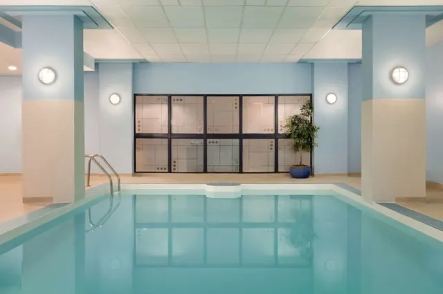 Coast Edmonton Plaza Hotel by APA - photo 4