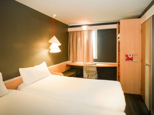 Hôtel ibis Saint-Lô La Chevalerie - photo 2