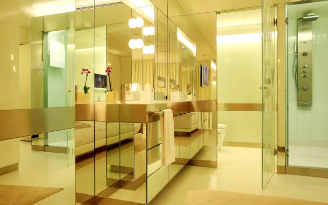 Mirror Hotel - photo 4