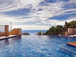 Magic Mountain Resort - photo 4