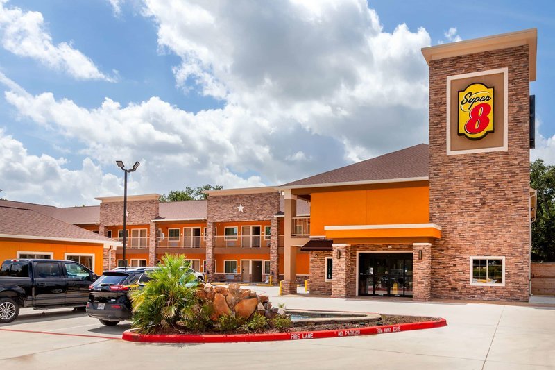 Super 8 by Wyndham Houston Northwest Cypress - photo 1