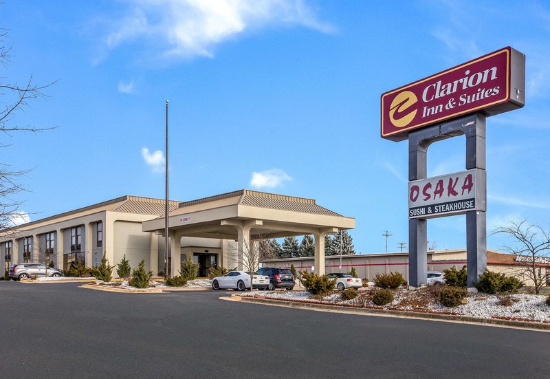 Clarion Inn & Suites Airport - รูปภาพที่ 1