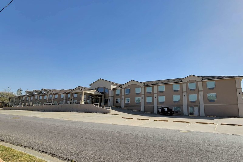 Days Inn by Wyndham Canadian - photo 1