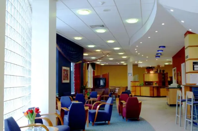 Holiday Inn Express London City - photo 3