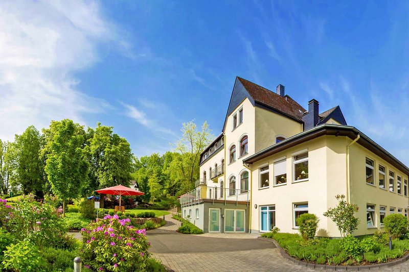 Dorint Parkhotel Siegen - photo 1