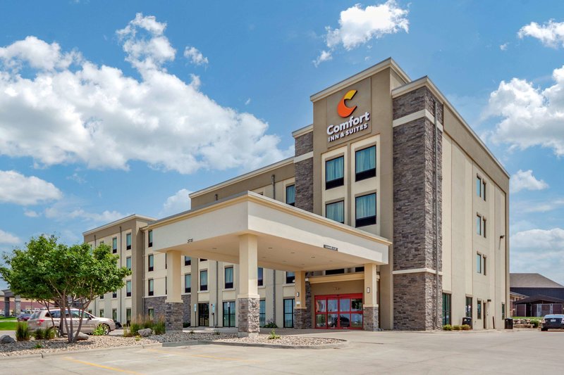 Comfort Inn & Suites Avera Southwest - photo 1