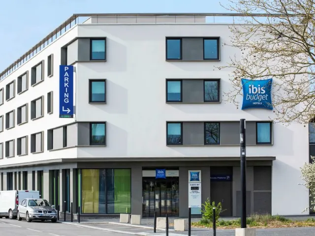 ibis budget Saint Quentin en Yvelines Velodrome, Montigny-le-Bretonneux