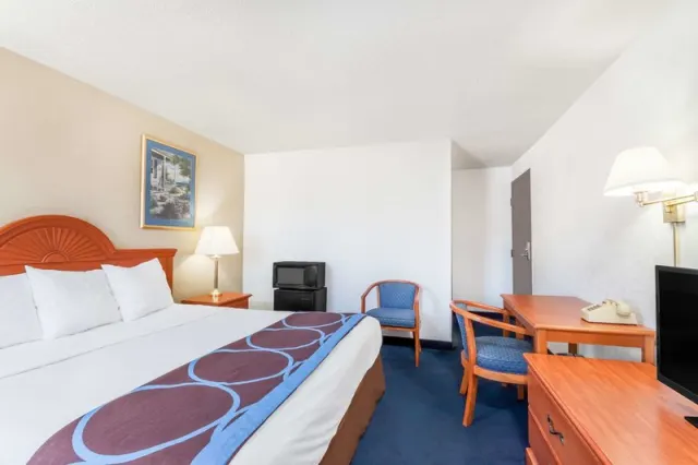 Super 8 by Wyndham Montgomery Maybrook - photo 2