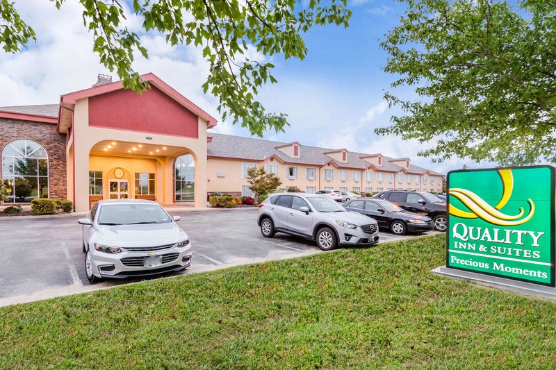 Quality Inn & Suites - fotografie 1