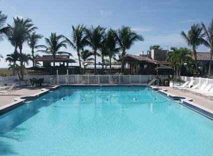 Beachcomber Beach Resort - photo 3