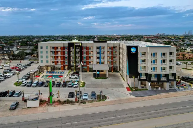 Home2 Suites by Hilton Galveston, Galveston