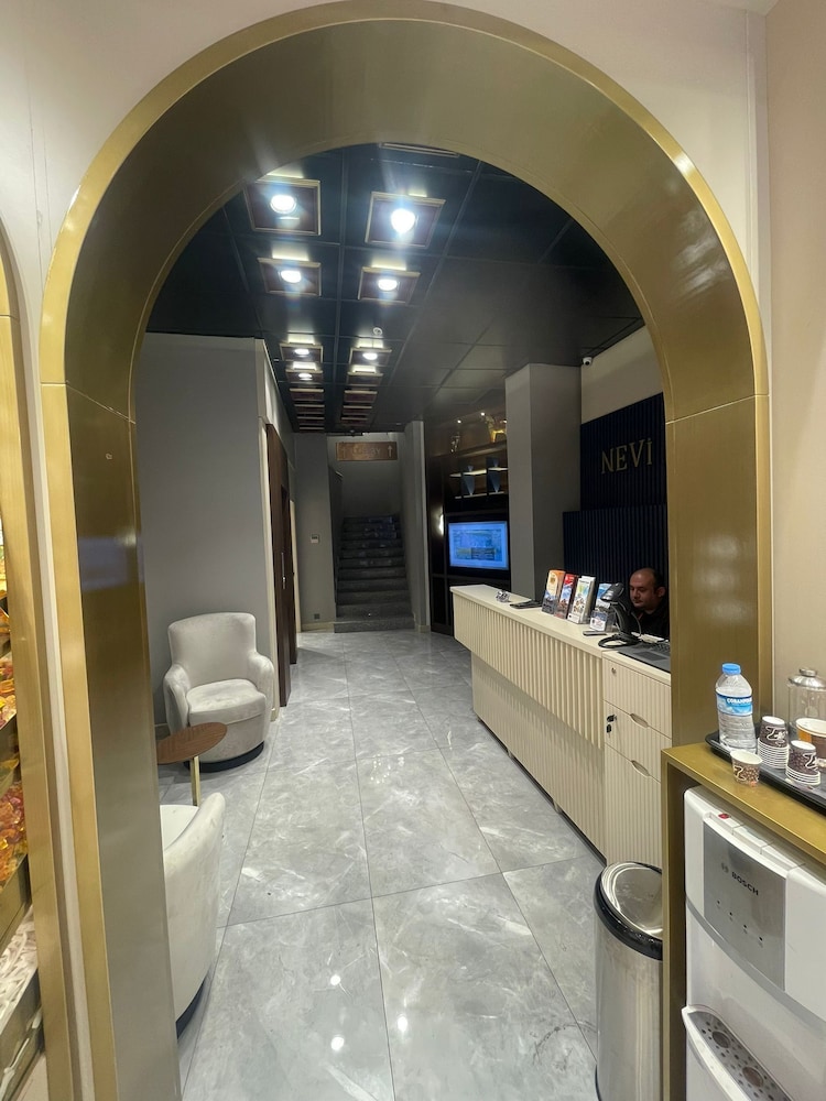 Nevi Hotel & Suites - photo 1