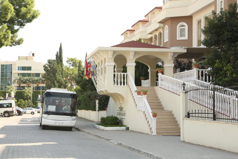Viking Garden Hotel & Spa - photo 1