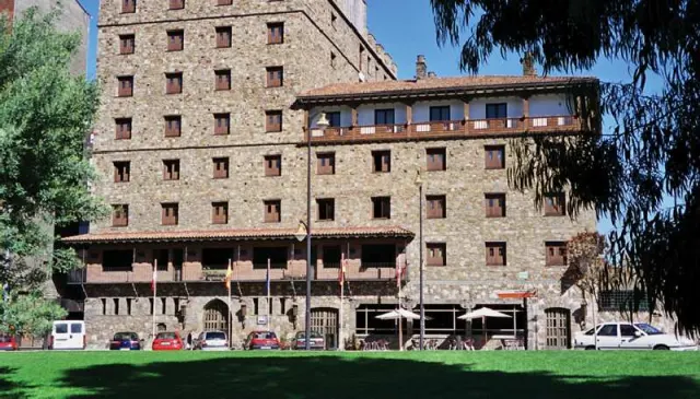 Hotel Temple Ponferrada - photo 2