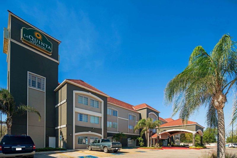 La Quinta Inn  Suites by Wyndham Brownsville North - photo 1