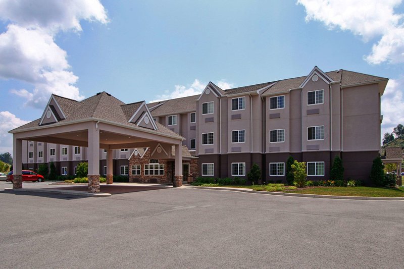 Microtel Inn & Suites by Wyndham Bridgeport - photo 1