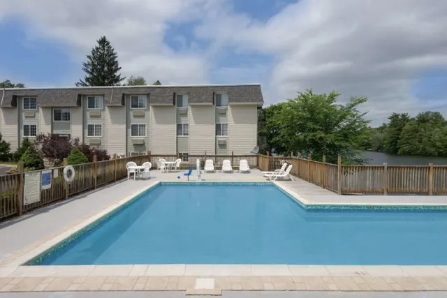 Super 8 by Wyndham Sturbridge - foto 3