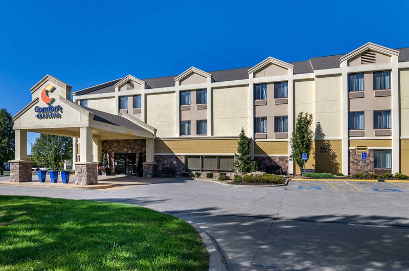 Comfort Inn & Suites Northeast - Gateway - photo 1