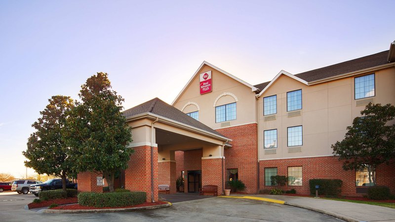 Best Western Plus Executive Hotel & Suites - photo 1