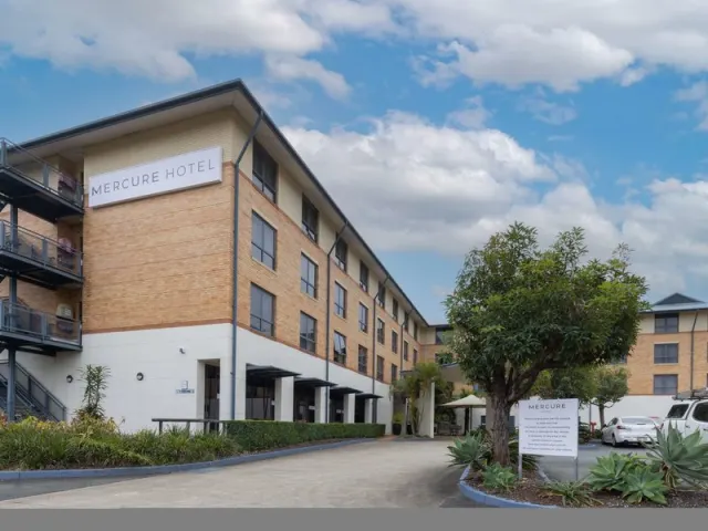 Mercure Brisbane Garden City - photo 4