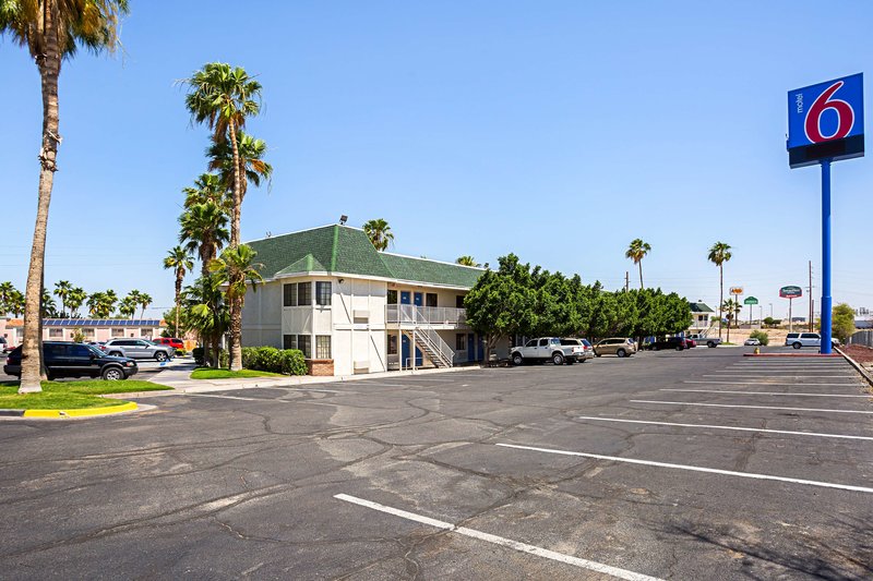 Motel 6 Yuma East - photo 1