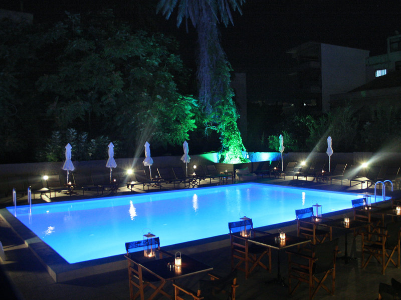 Amphitryon City Hotel - photo 1