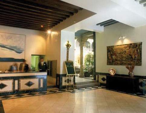 Palacio de los Velada - 사진 2