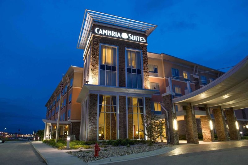 Cambria Hotel Rapid City Near Mount Rushmore - photo 1