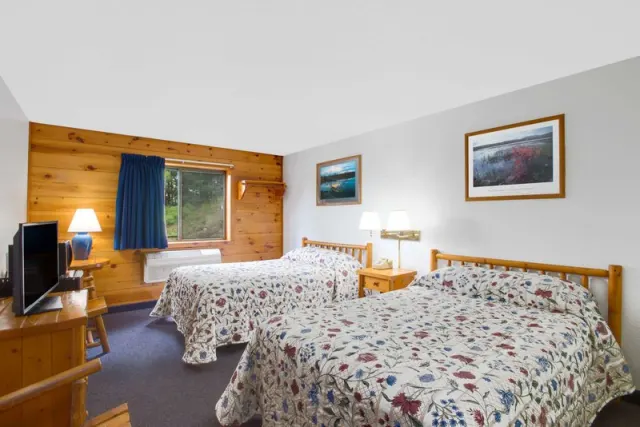 Super 8 by Wyndham Lake GeorgeWarrensburg Area - photo 3