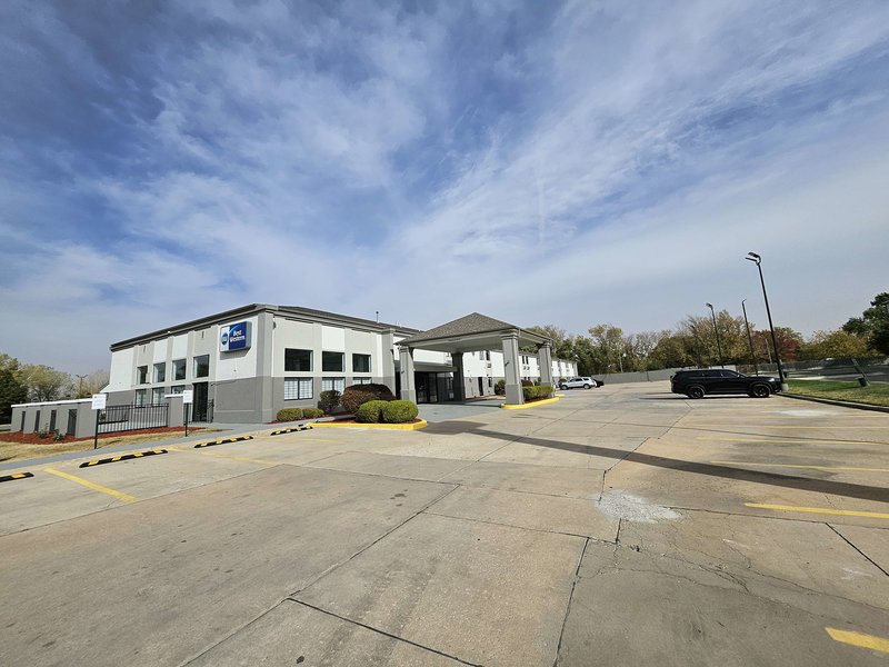Best Western Park City Wichita North - photo 1