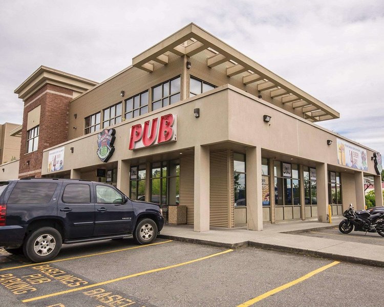 Comfort Inn & Suites Surrey - photo 1