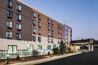 Holiday Inn Express  Suites Providence  Woonsocket - photo 1