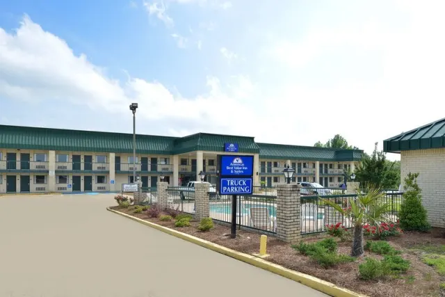 Americas Best Value Inn & Suites Winona - photo 3