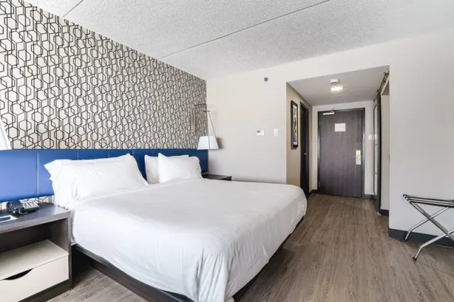 GLo Best Western Mississauga Corporate Centre - photo 2