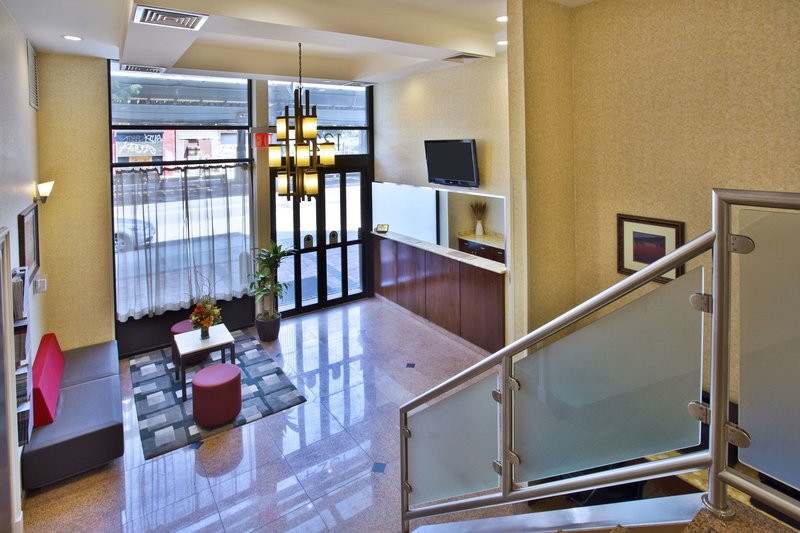 Best Western Plus Arena Hotel - photo 1
