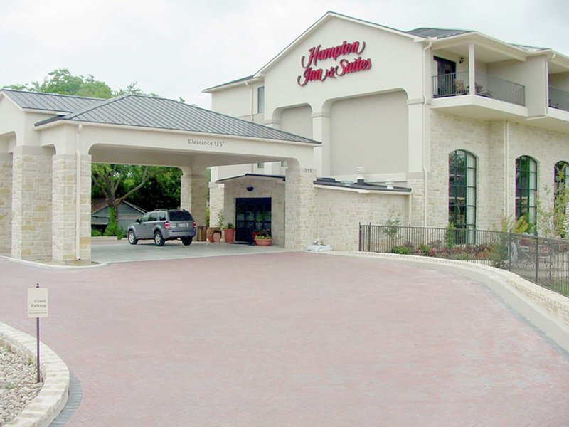Hampton Inn & Suites Fredericksburg - photo 1
