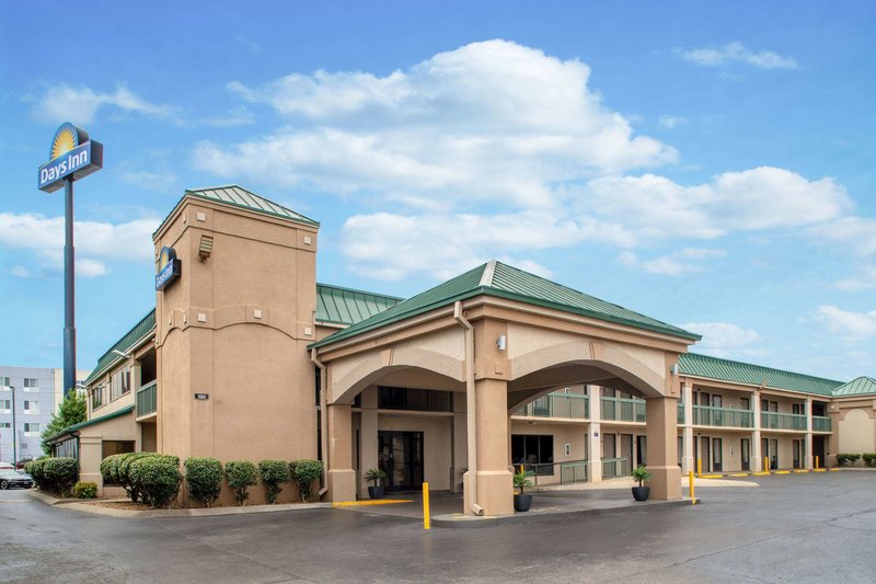 Days Inn by Wyndham Clarksville North - photo 1