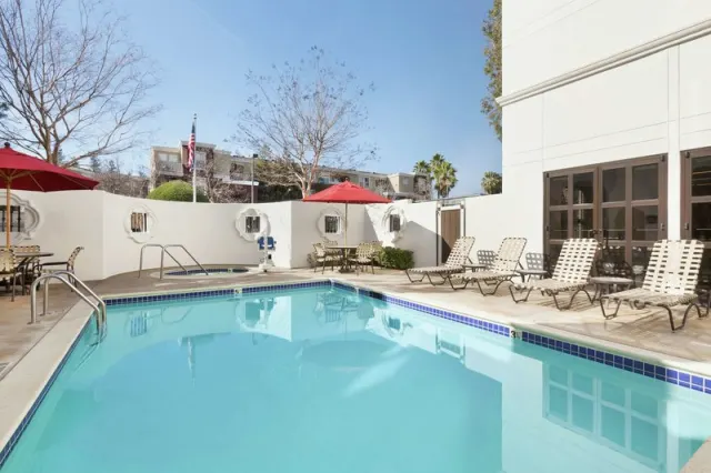 Hilton Garden Inn Cupertino - photo 3