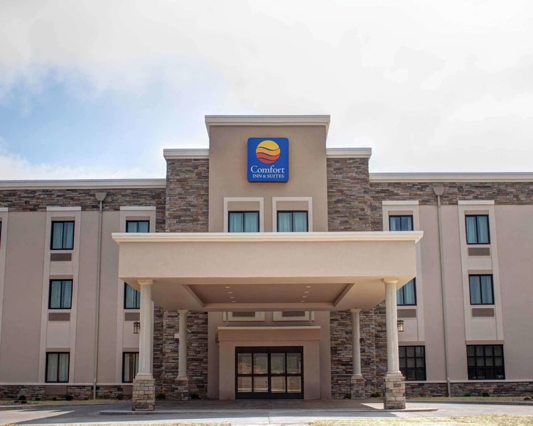 Comfort Inn & Suites Caldwell - photo 1