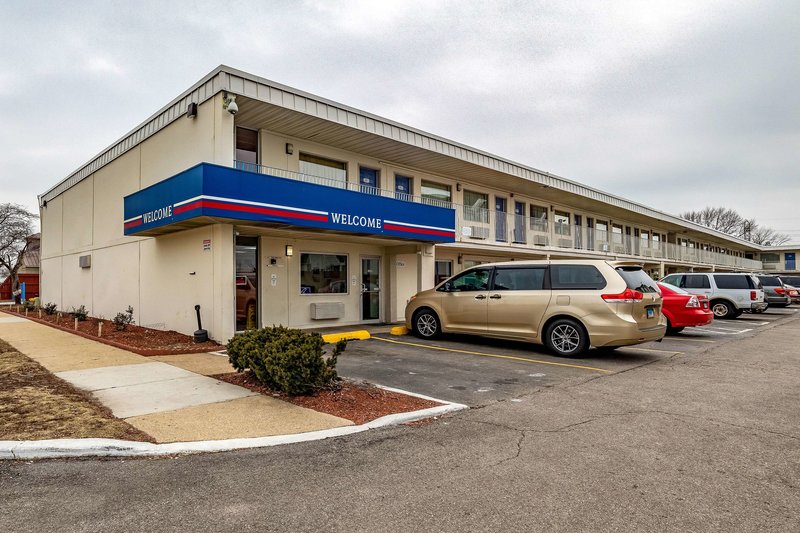 Motel 6 Joliet - I-80 - photo 1