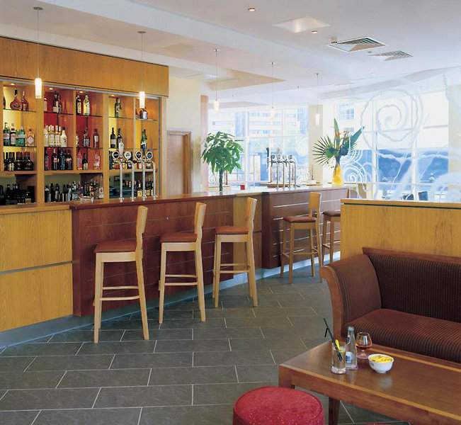 Leonardo Hotel Brighton - photo 1