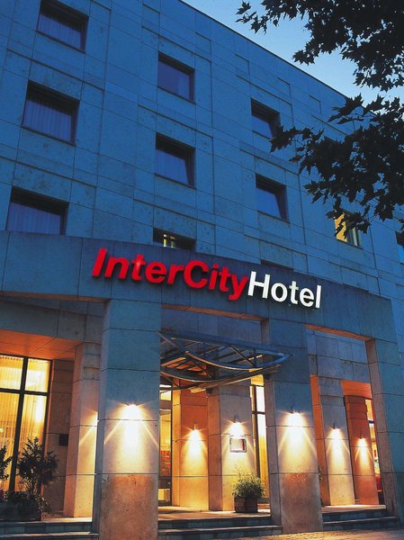 IntercityHotel Ulm - foto 1
