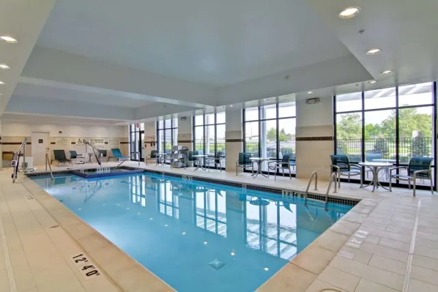Hampton Inn And Suites Detroit Troy - photo 4